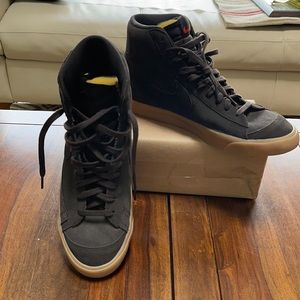 Nike Blazer Mid SB sneakers